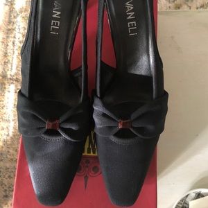 8 Narrow Vanelli Blk Vallor Heels